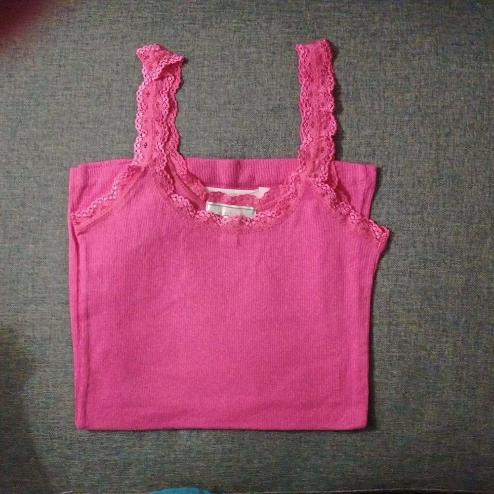 Active basic ribbed tank with lace trim (new w/o tags)